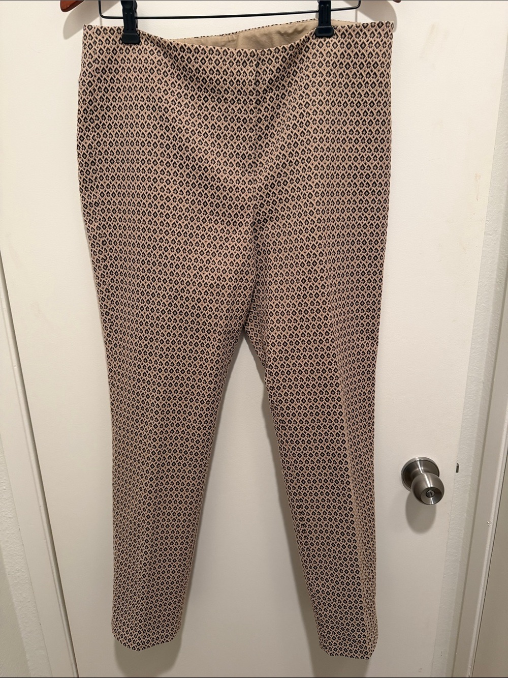 J. McLaughlin Beige and Black Patterned  geometric, embroidered Capri Pants